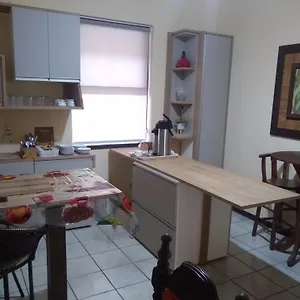 https://pousada-emilly-joinville.santa-catarina-brasil.com